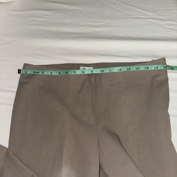 Brunello Cucinelli
Cotton Slim-Fit Cropped Pants - Picture 5 of 6